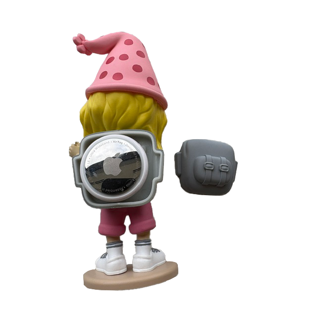 Gracie Gnome on the Go, Rear View